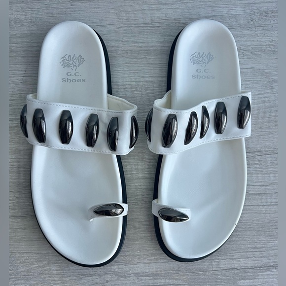 G.C. Shoes Women’s Toe Loop Slide Sandal White Size 8 - Picture 2 of 6